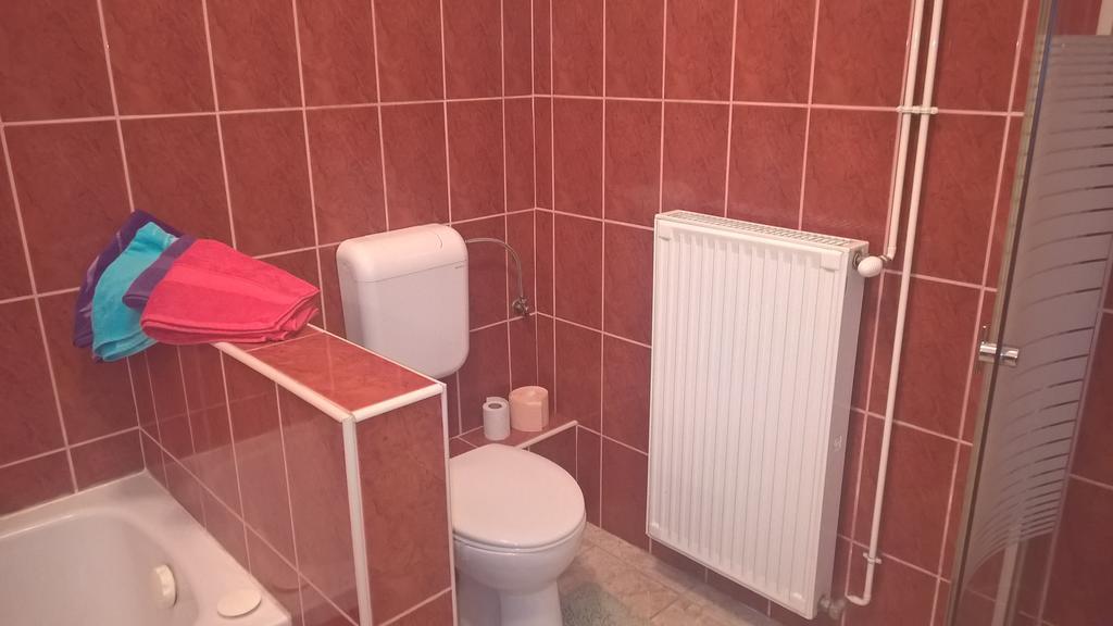 Apartman Lux Сегед Екстериор снимка